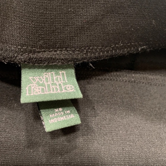 Wild Fable women’s lot of 2 skirts black and white pleated. XS - Picture 6 of 9